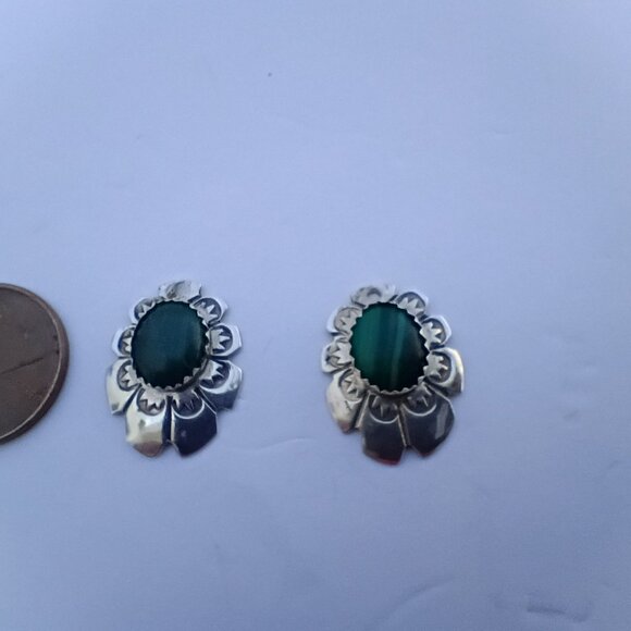 Authentic Vintage Signed Navajo Artist Bessie Jake Malachite and Silver Earrings - Picture 1 of 5